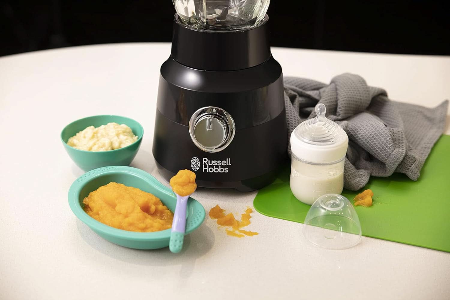 Russell Hobbs Standmixer [1,5L Glasbehälter] Matt Schwarz (Starker 0.9PS Motor, Impuls-/Ice-Crush-Funktion, Edelstahlmesser, Bpa-Frei Mixer, Elektrischer Zerkleinerer, Smoothie-Maker) 24722-56 Bucatarie Naty Shop