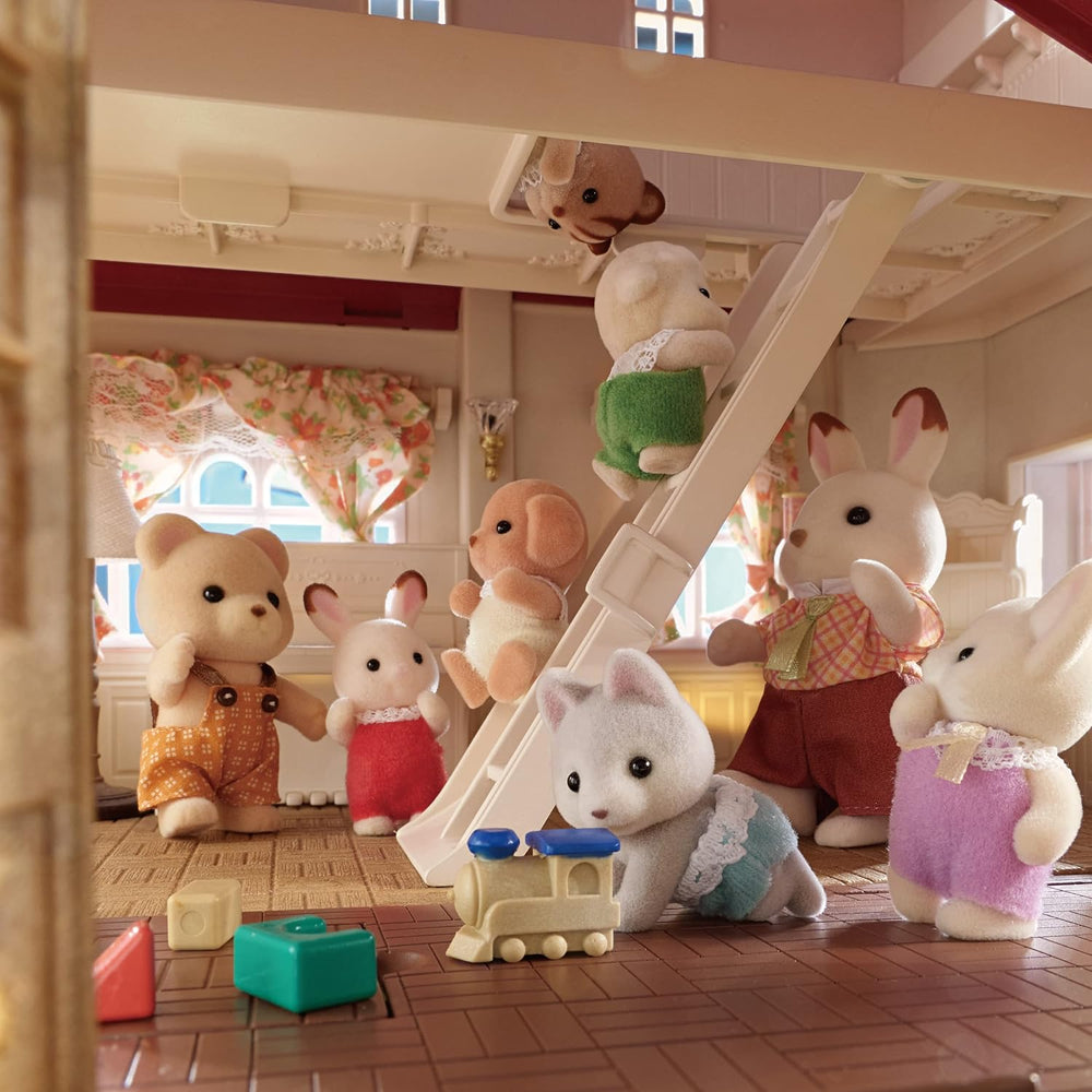 Sylvanian Families 5716 Casă de oraș cu cameră la mansardă