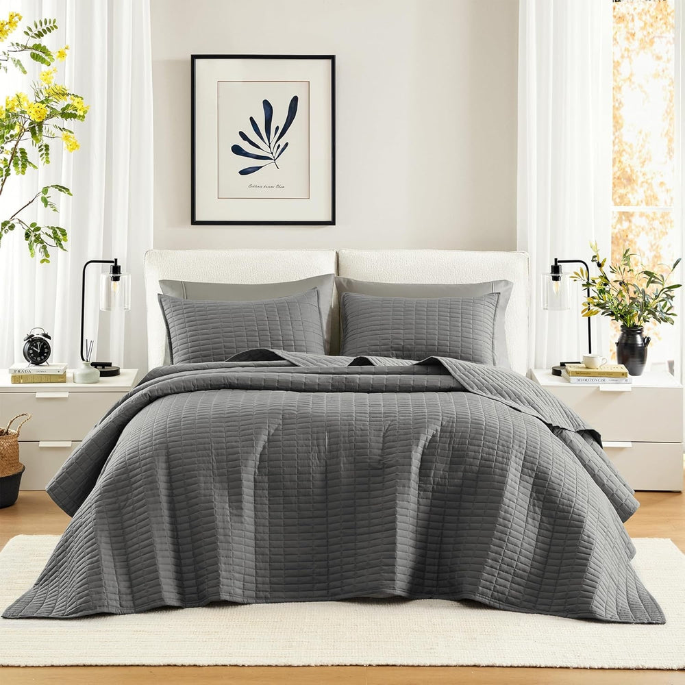 Comfort Spaces Kienna Quilt Set Luxury Double Stitch Summer Blanket Lightweight Soft All Year Bedding Matching Pillowcases White Blanket for King Size Beds (264.2 X 228.6 Cm) Naty Shop Quilts & Quilts Dark Gray Oversized King Bedspread(120"X118")