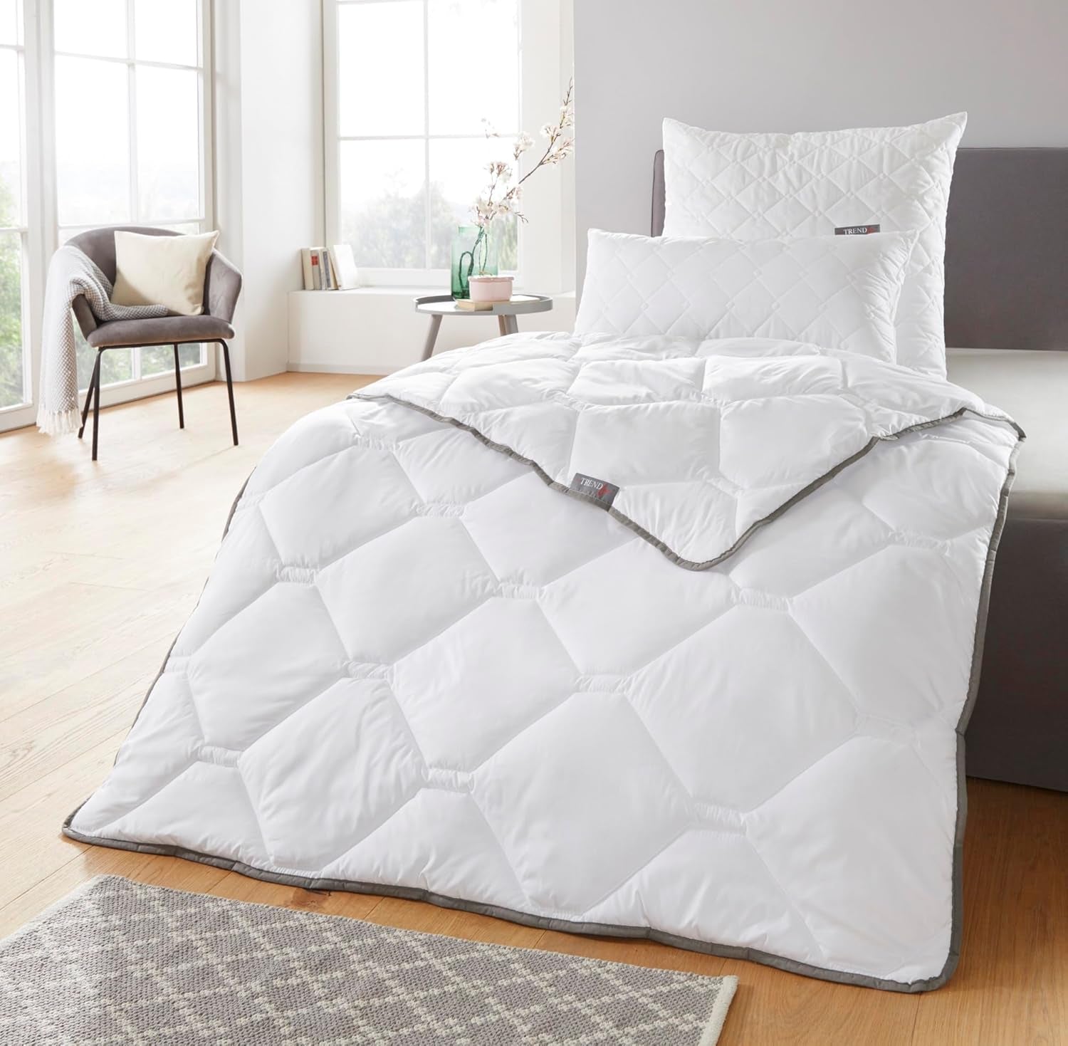 Badenia Trendline Micro Boil Resistant, Lightweight Quilt for Summer, Machine Washable up to 95 Degrees, 135 X 200 Cm, Oeko-Tex Certified, Made in Germany Quilts and Quilts Naty Shop