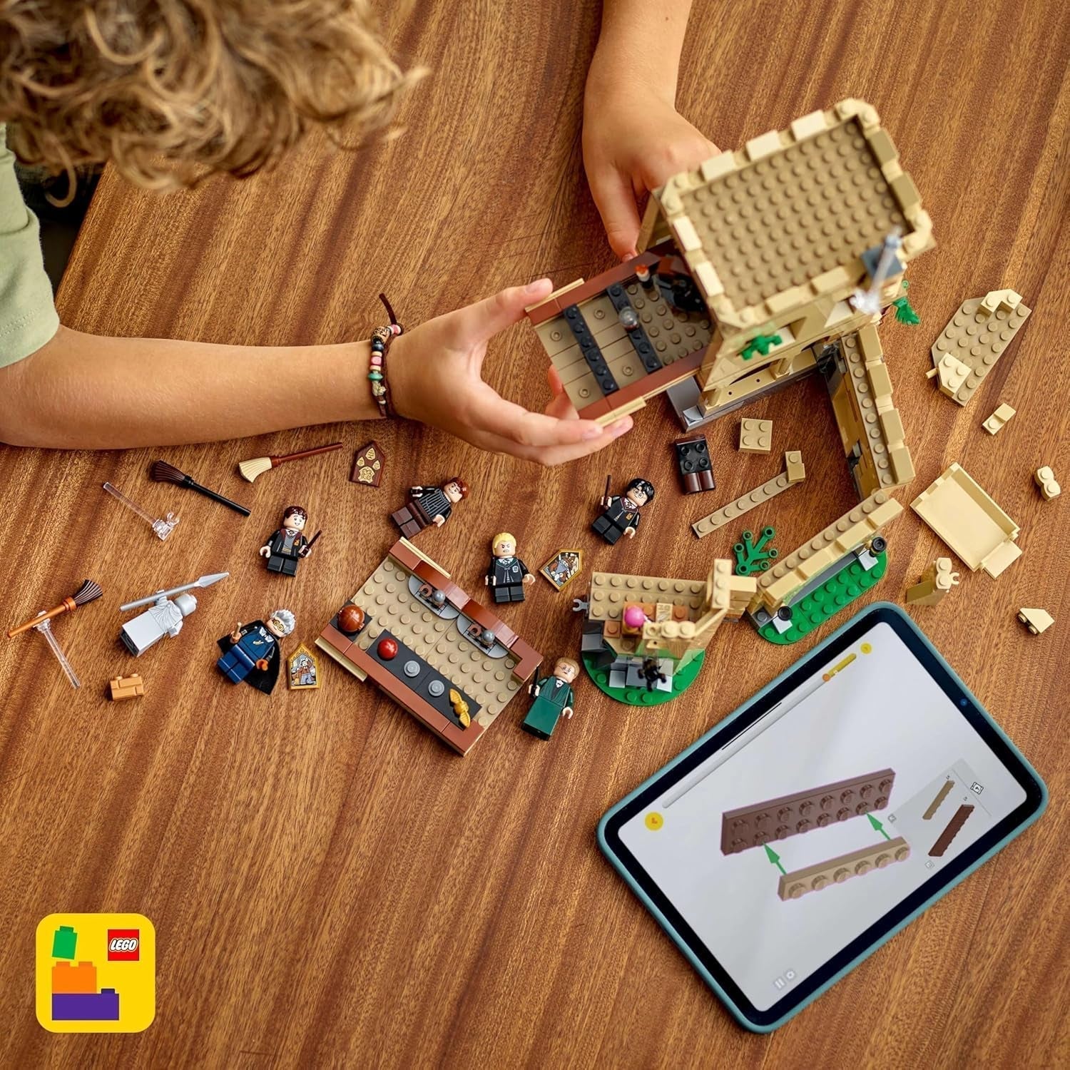 Hogwarts Castle LEGO Harry Potter: Flying Lessons Adventure Playset with 6 Collectable Minifigures Including Draco Malfoy and Professor McGonagall Role Play Set for Boys and Girls 9 Years Old 76447 Building Sets Besuche den LEGO-Store