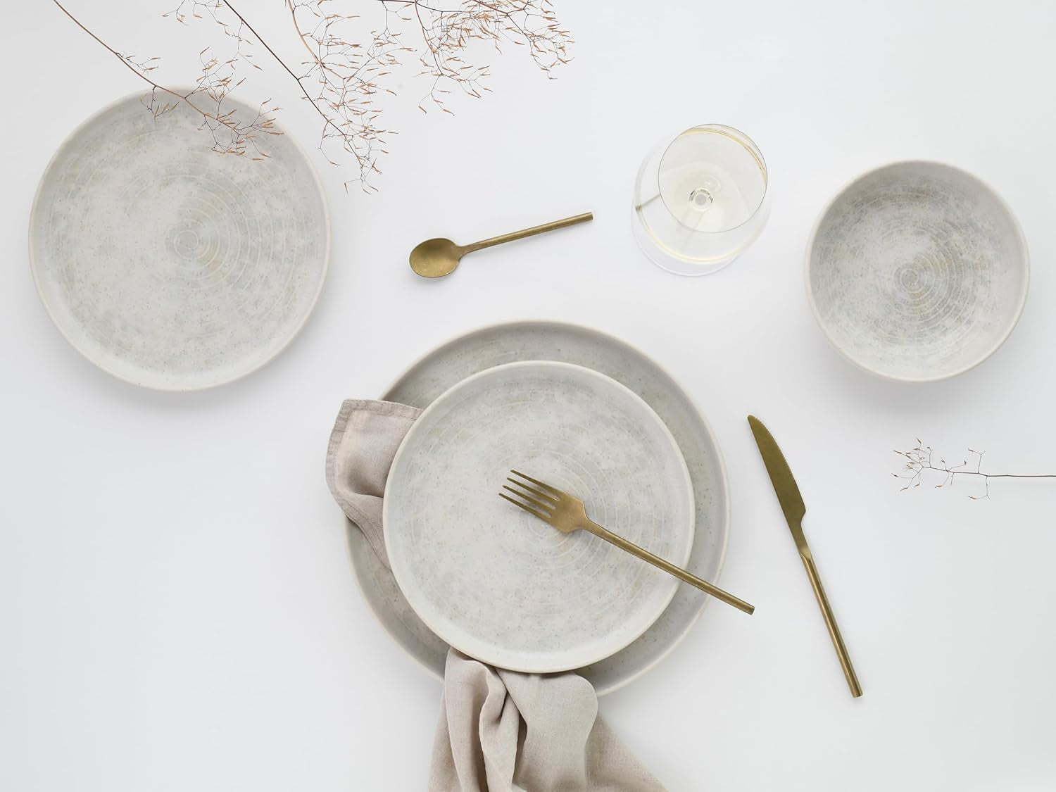 CreaTable, 23714, seria Uno Athena, set de veselă cu 12 piese pentru 4 persoane, set de farfurii din gresie, potrivit pentru mașina de spălat vase și cuptorul cu microunde, fabricat în Portugalia