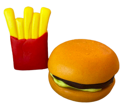 SweetJoy Decorațiuni Comestibile Hamburger Și Cartofi - Set 2 Figurine Din Pasta De Zahăr Aproximativ 6 cm