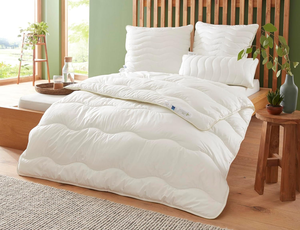 Badenia Trendline Eco quilt Aerelle Blue Duo 135 X 200 Cm, White, Öko-Tex certified, Produced in accordance with the German quality standard Quilts and quilts Naty Shop 135 X 200 Mono quilt for all seasons