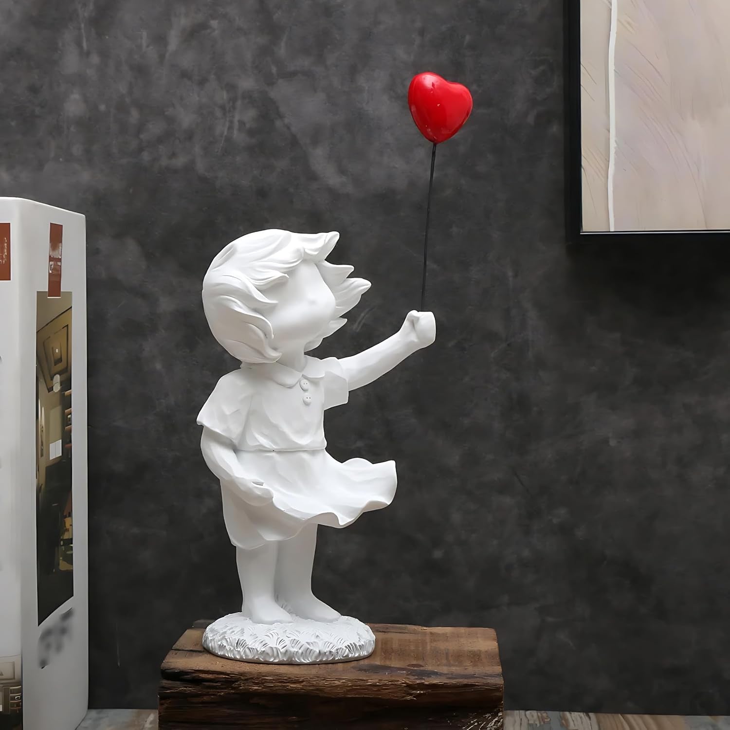 Fată drăguță cu balon, sculptură din rășină, statuie pentru decorațiuni interioare, statuie Banksy, fată cu inimă roșie, figura balon, sculptură de artă modernă pentru masă, raft, decor Statuete si sculpturi Naty Shop Balon alb