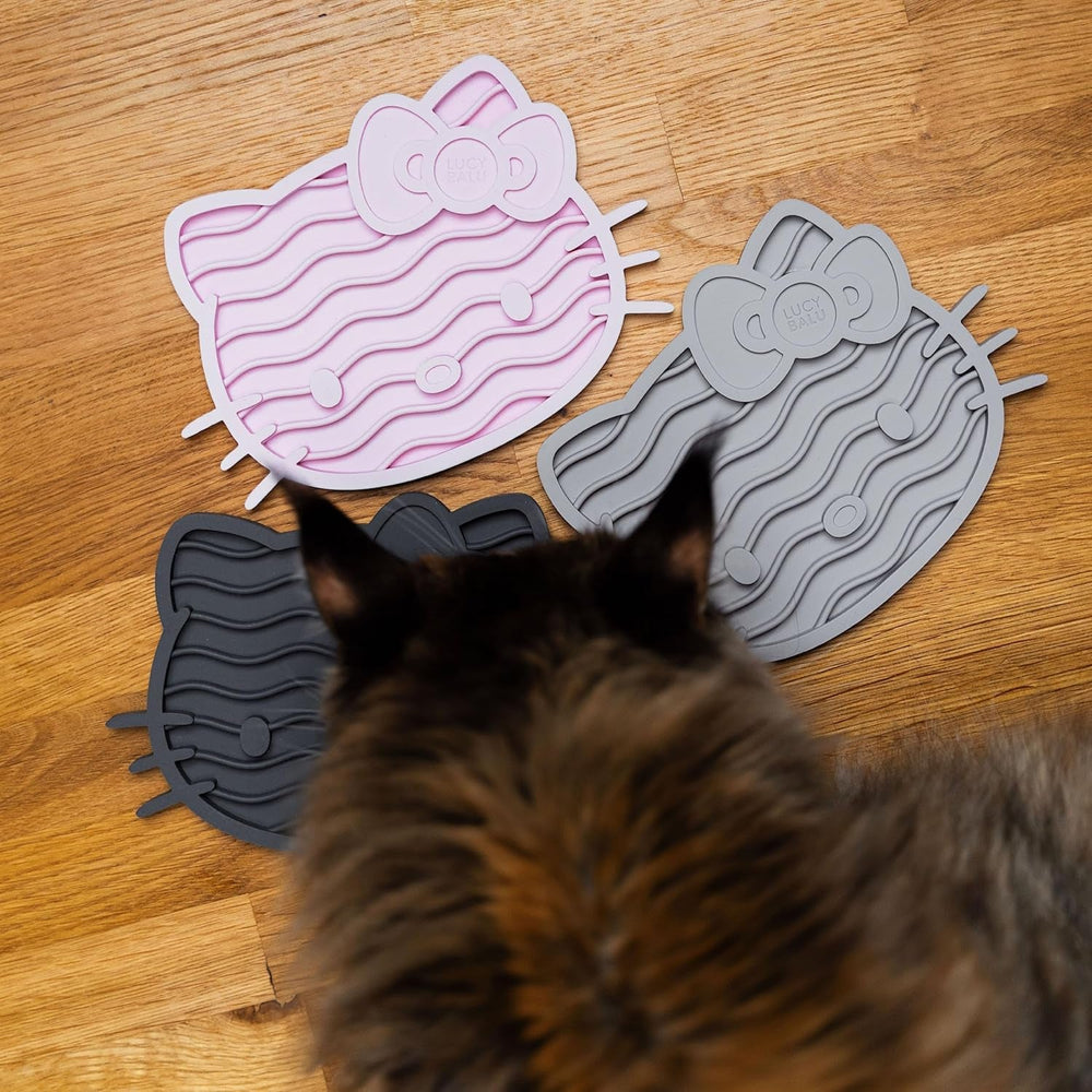 LucyBalu X Hello Kitty ZENCAT Covoraș de lins pentru pisici | Covoraș de lins pentru pisici | Hrănitor lent | Covoraș de lins din silicon de calitate alimentară | Covoraș de lins din silicon | Taupe