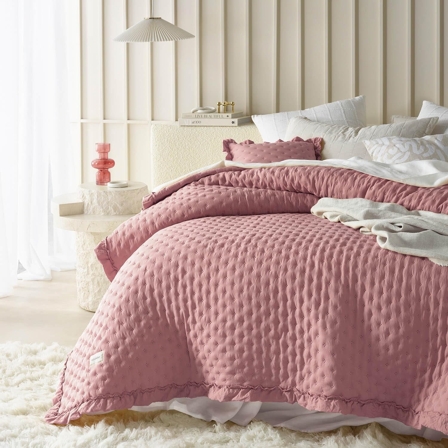 Molly Elegant bedspread in powder pink 170 X 210 cm Bedspread versatile as a bedspread or sofa Throw blanket for bed and sofa Blanket style Ideal as a bedspread Beds and Blankets Besuche den ROOM99-Store Pink 220X240