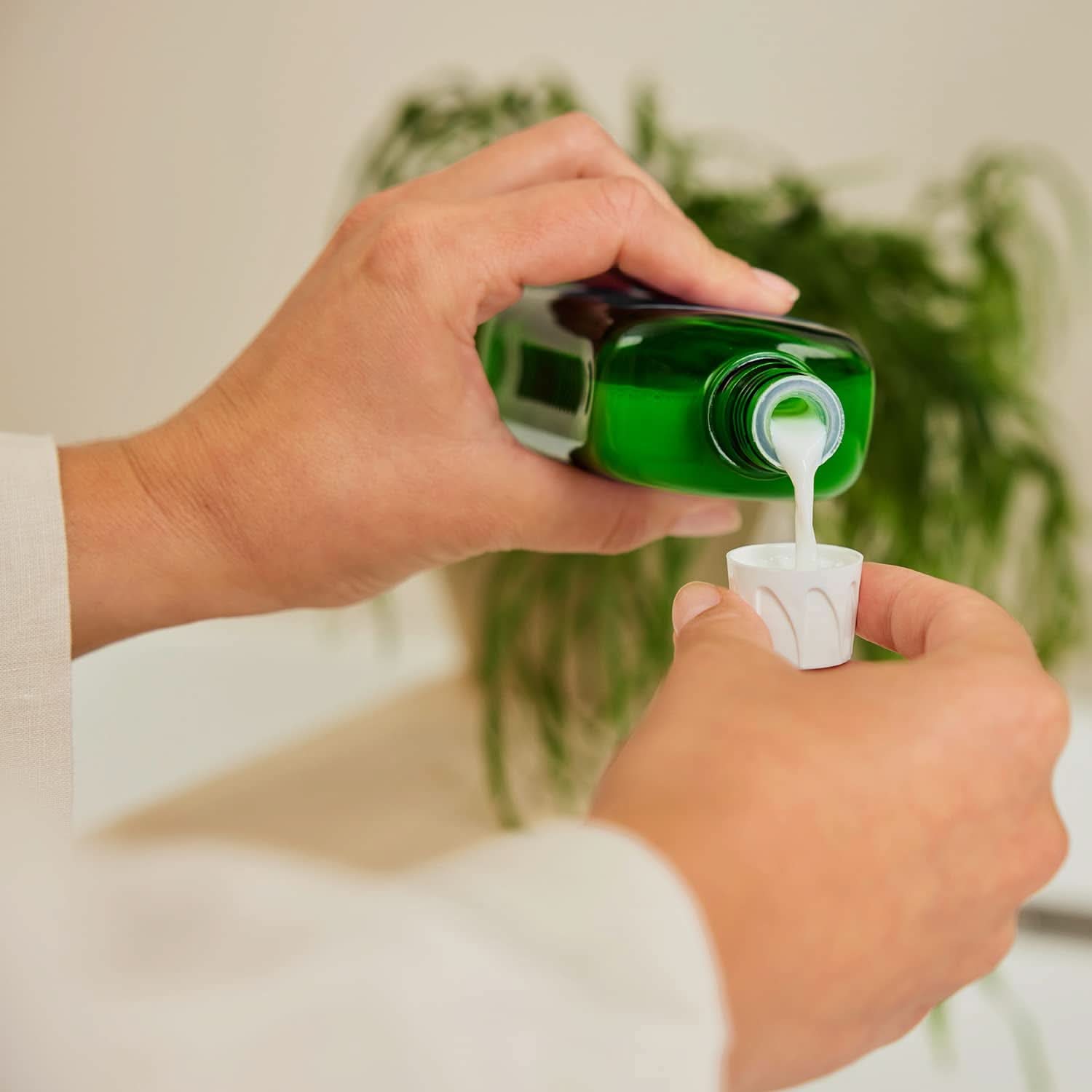 WELEDA BIO, baie de sănătate cu cosmetice naturale cu ulei de lavandă reală pentru a calma simțurile și pentru un somn bun, 200 ml Duș și baie Naty Shop