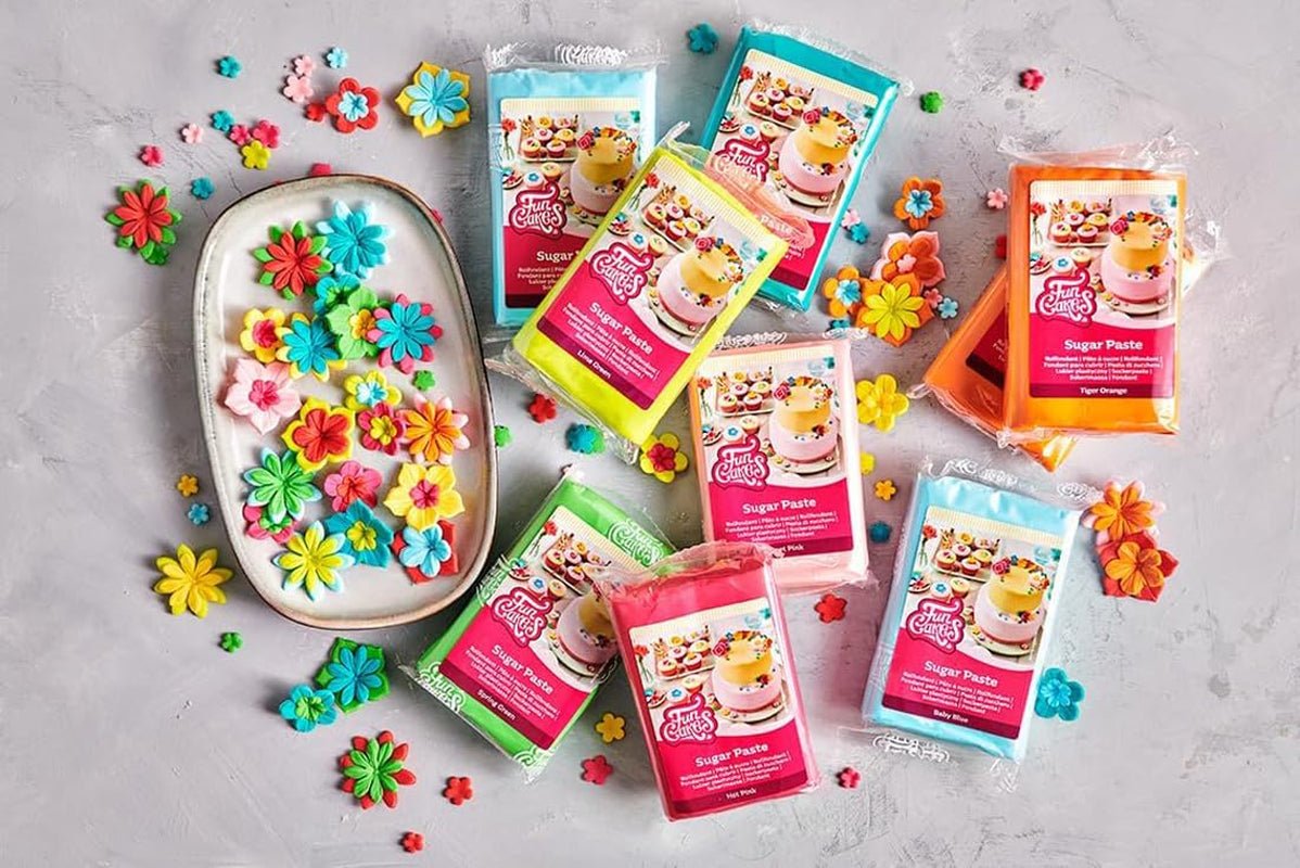 FunCakes Maroon Brown fondant laminat: ușor de utilizat, neted, flexibil, moale și pliabil, perfect pentru decorarea prăjiturilor, halal, kosher și fără gluten, 250 g Pasta de zahar Naty Shop