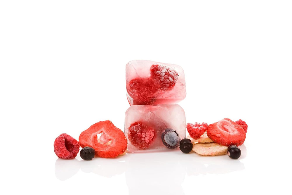 Mynatura Amestec colorat de fructe de pădure liofilizate I Amestec de fructe I Zmeură I Coacăze negre I Căpșuni I Gustare de fructe I Vegan I 350g Produse deshidratate Naty Shop