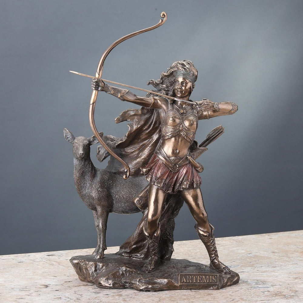 Statuia din bronz a zeiței vânătorii și a sălbăticiei Statuete si sculpturi Naty Shop